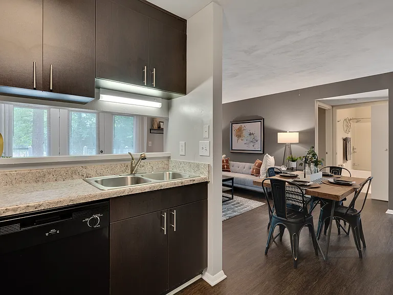 Lake Lynn Reserve Apartments — Photo 32