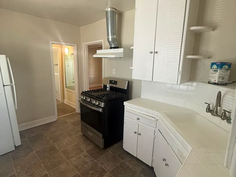 14461 Dickens St #14463-1/2 — Photo 7