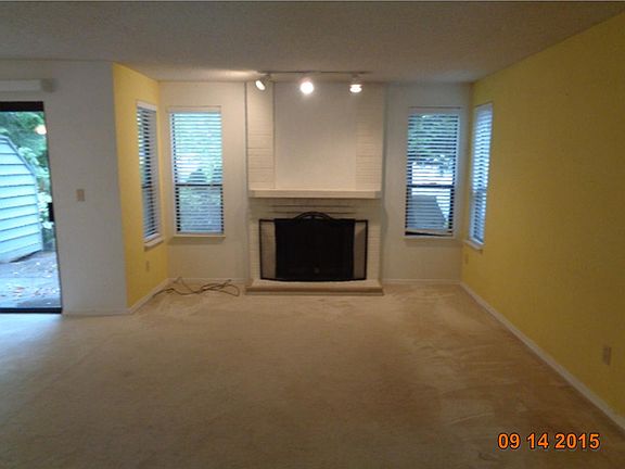 4th image of 16004 NE 41st Ct #10B