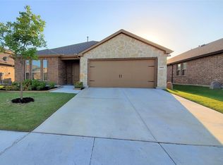 4021 Spur Trail Dr, Denton, TX 76208