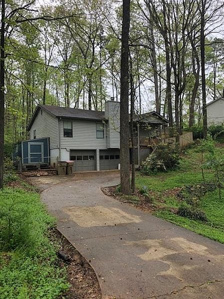2nd image of 3205 Continental Dr