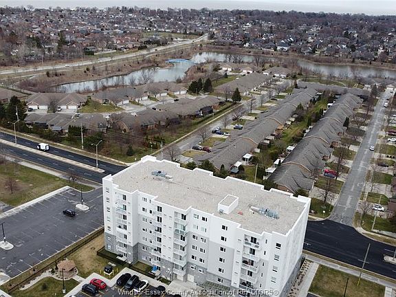 2nd image of 1489 Banwell Rd #223