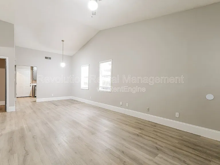 1158 Pinedale Cir NW — Photo 5