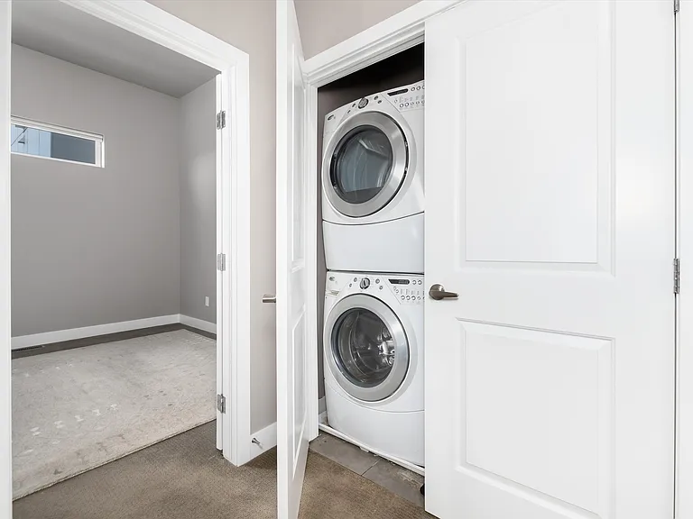 1733 Grove St #4 — Photo 30