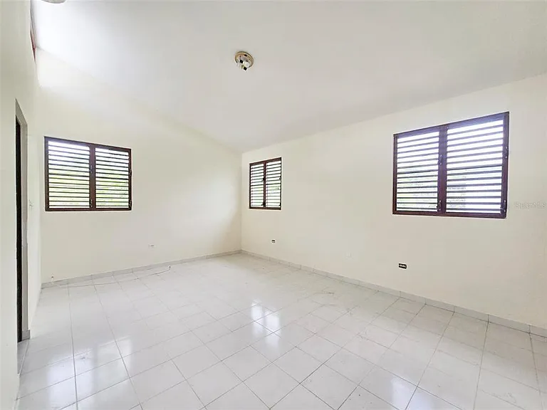 701 Calle Azorin — Photo 20