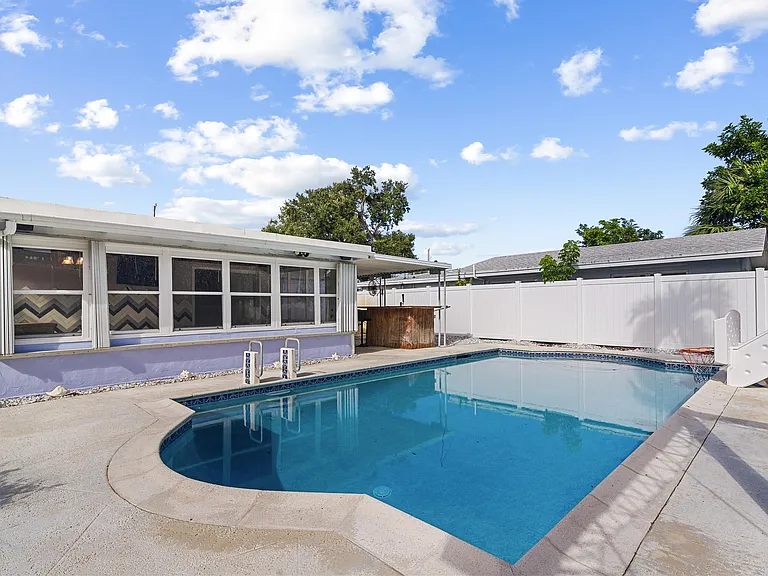 1820 SW 22nd Ave — Photo 24