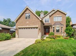 585 W Crockett Ave, Elmhurst, IL
