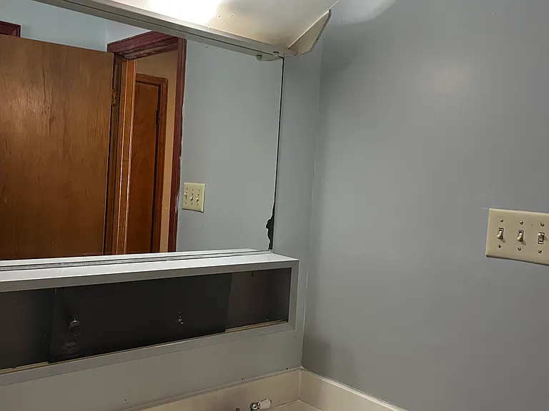 1537 London Cross Rd #D — Photo 14