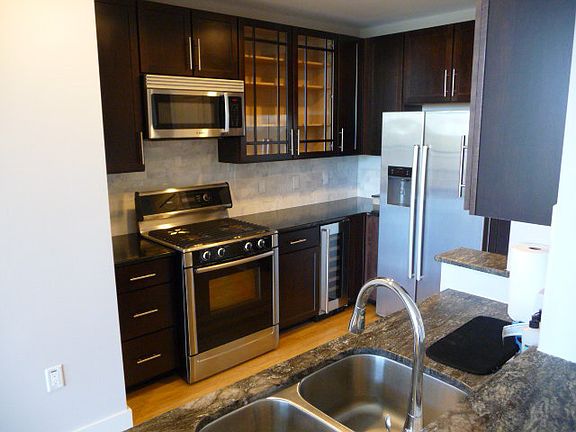 3rd image of 140 W Franklin St Unit 506