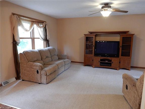 5th image of 3187 Paxton Dr