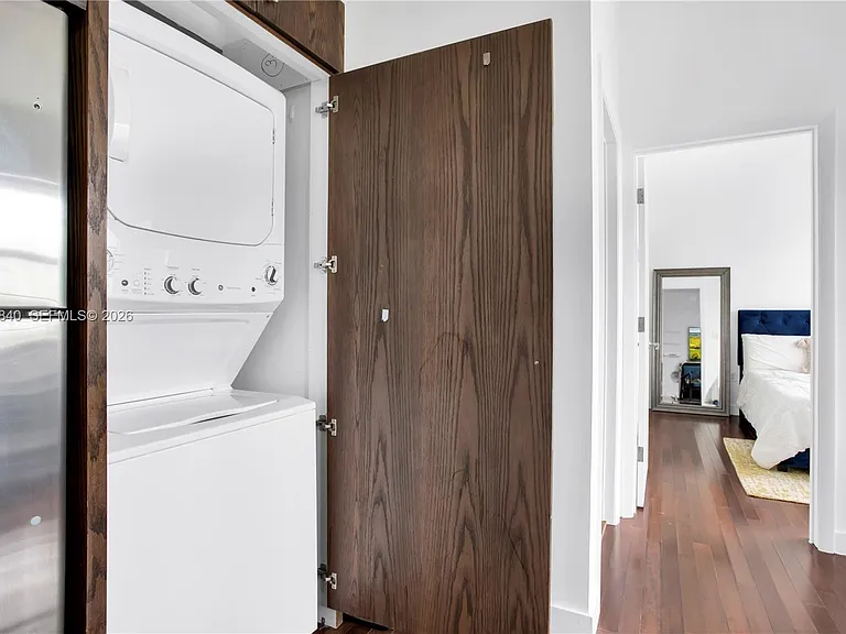 935 Euclid Ave #8 — Photo 9