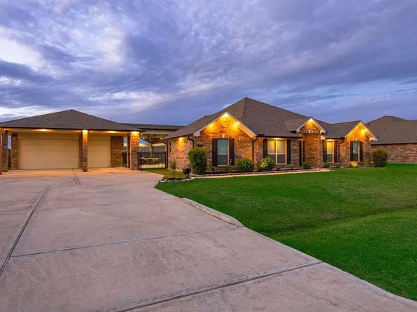 2210 Ninos Dr, Dickinson, TX 77539