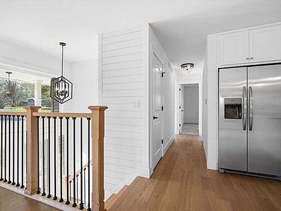 5th image of 9646 Ridgewood Ct