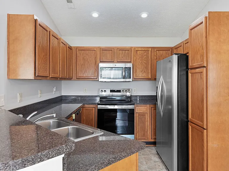 6823 Cloudscape Way — Photo 9