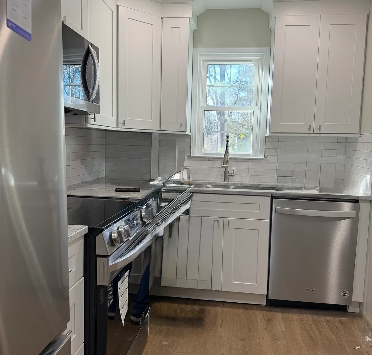 2 bed, 1000 sqft, $2,850 — Photo 2