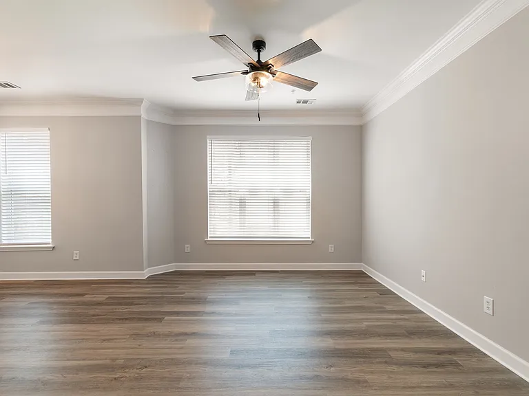 2310 Elliott Ave #109 — Photo 9