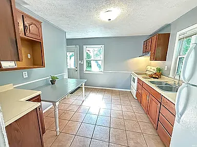 514 S Eastside Dr — Photo 14