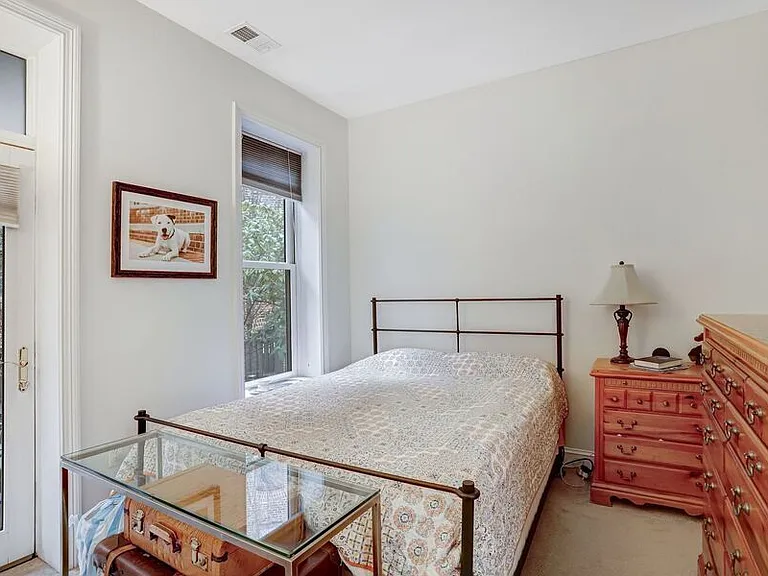 1323 Clifton St NW #13 — Photo 22
