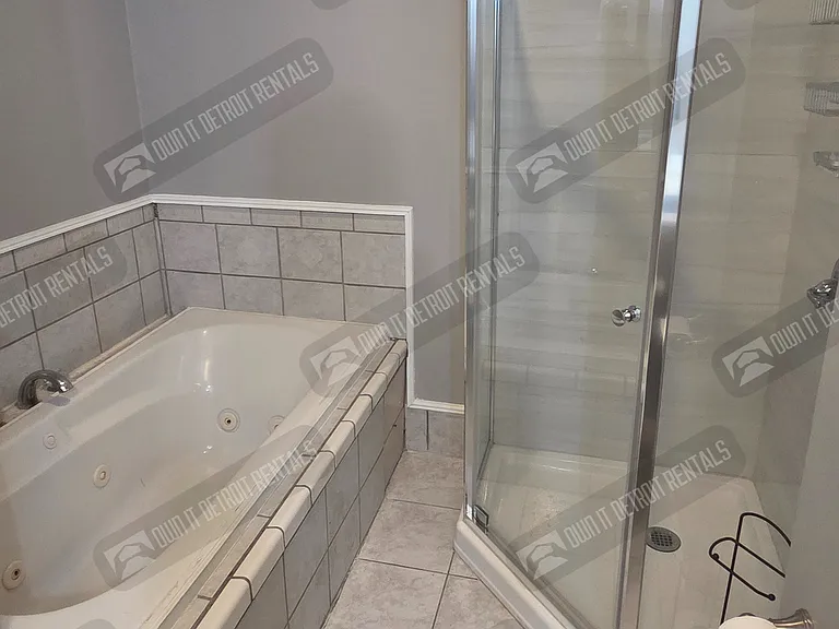 22889 Oakwood Ave — Photo 28