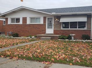 24576 Almond Ave, Eastpointe, MI 48021