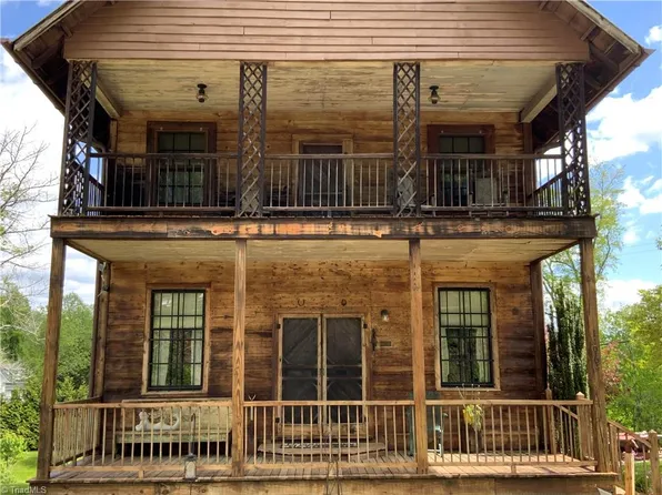 11964 Austin Traphill Rd, Traphill, NC 28685