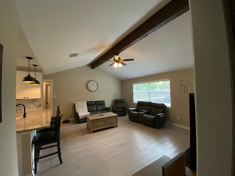 124 Dallas St — Photo 5