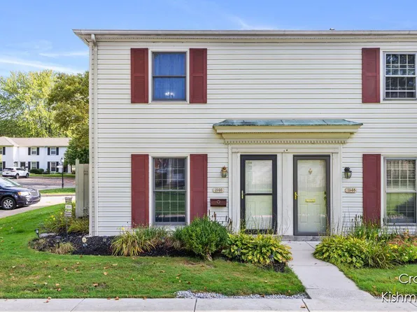 1946 Georgetown Dr SE, Grand Rapids, MI 49506