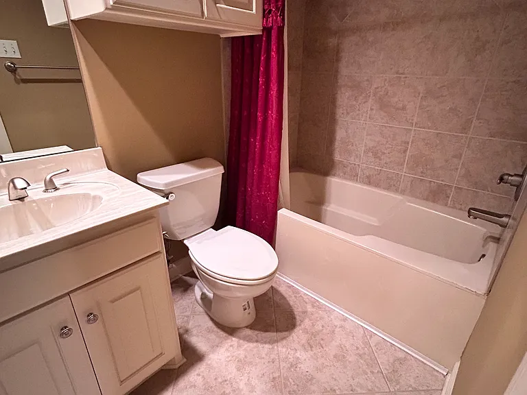 115 Noyant Dr — Photo 19