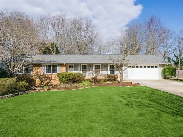 6855 Ramundo Dr, Doraville, GA 30360