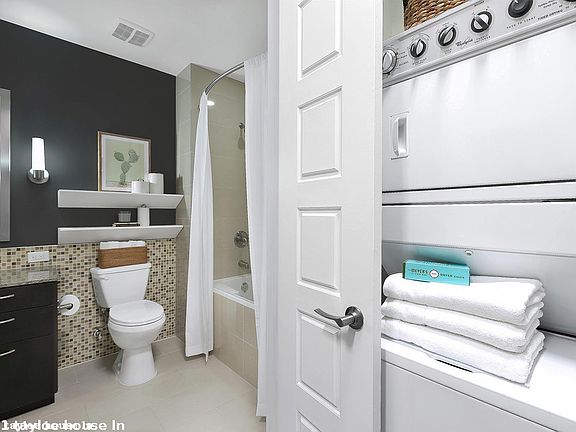 4th image of 24111 Tayloe House Ln #1724