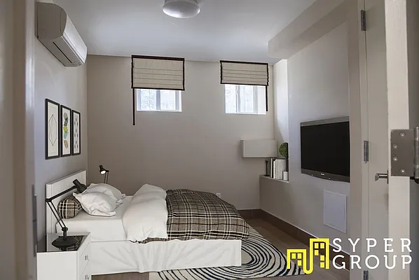 Rented by The Syper Group | media 7