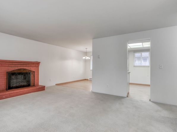 3903 E 18th St APT 27