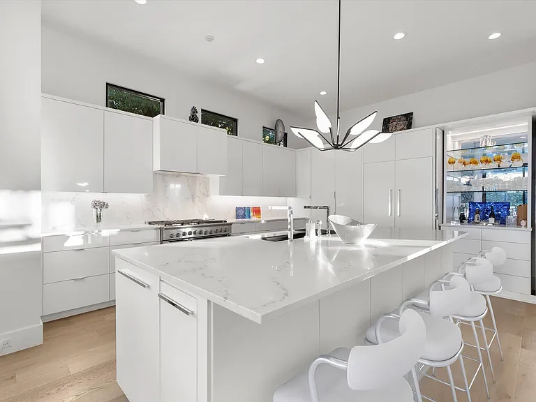 3771 Almazan Dr — Photo 16