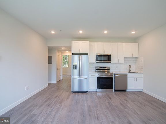 3rd image of 2649-51 Titan St