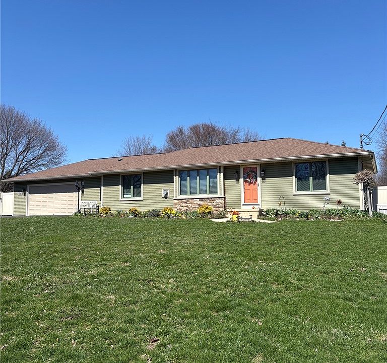 1st image of 8421 Forest Rd