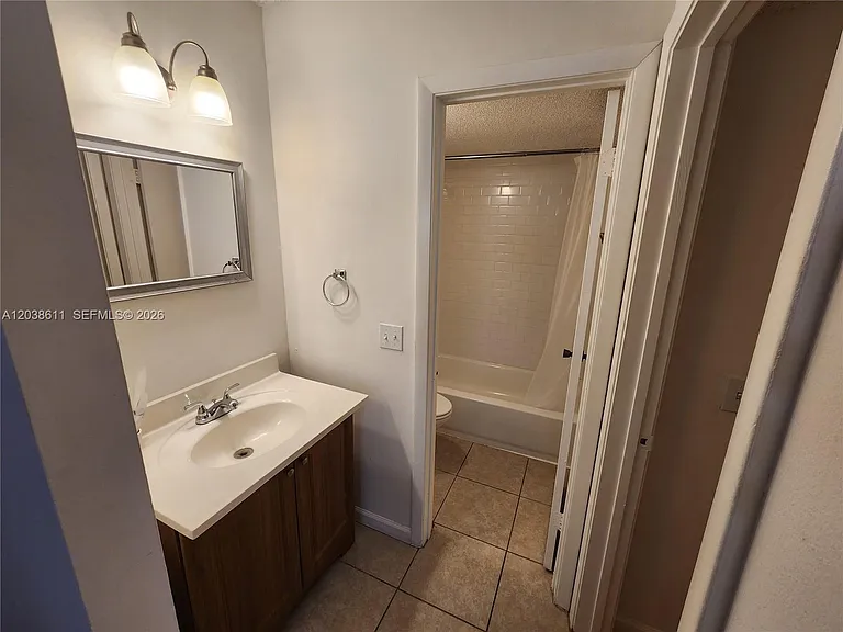 4401 W McNab Rd #16 — Photo 16