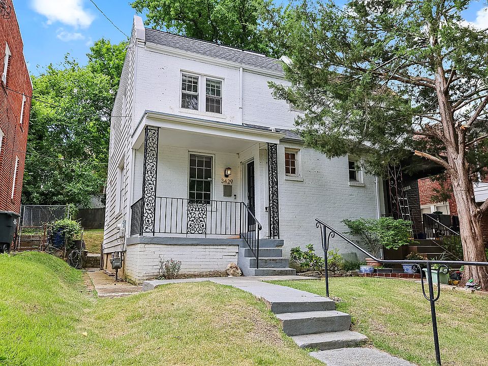 1st image of 3429 Carpenter St SE
