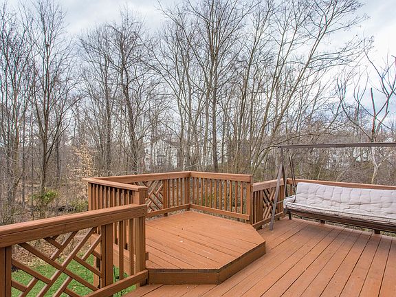 3rd image of 3810 Highland Oaks Dr