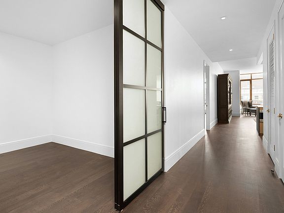 3rd image of 215 E 19th St #6A