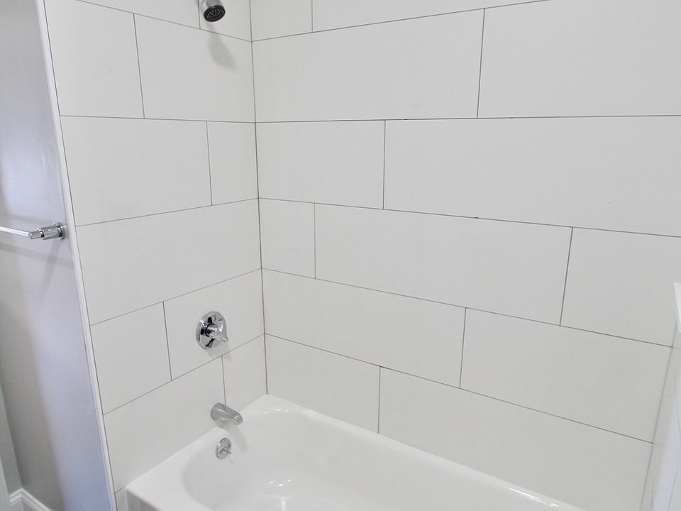1st image of 460B Saratoga St #2