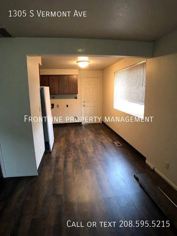 Nice Duplex walking distance to Boise State — Photo 3
