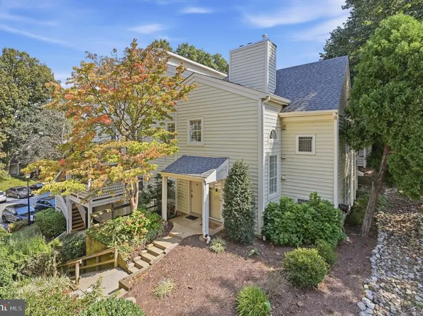7753 Willow Point Dr #7753, Falls Church, VA 22042