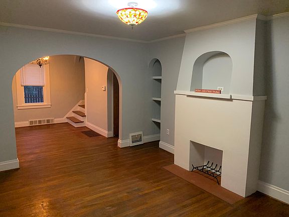 4th image of 111 Longman La