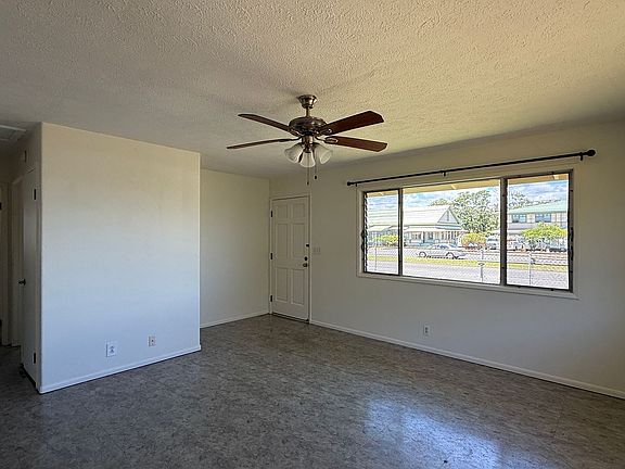 4th image of 545 Kanoelehua Ave