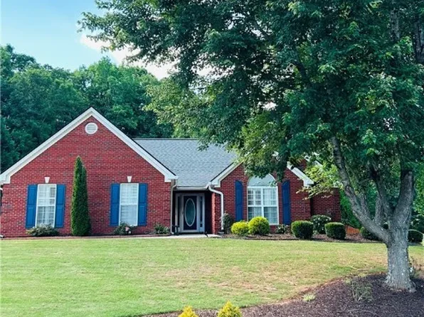 852 Crystal Meadow Drive, Winder, GA 30680