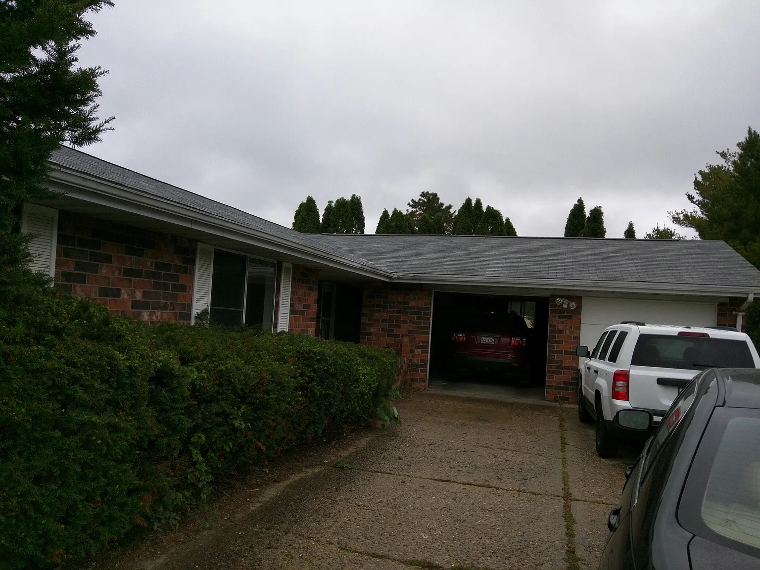 3402 W Reservoir Blvd photo 1