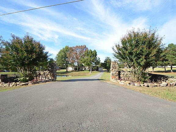 3rd image of 3850 Summerwood Ln