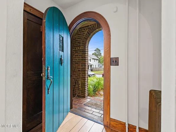 19 Statesir Place, Red Bank, NJ 07701