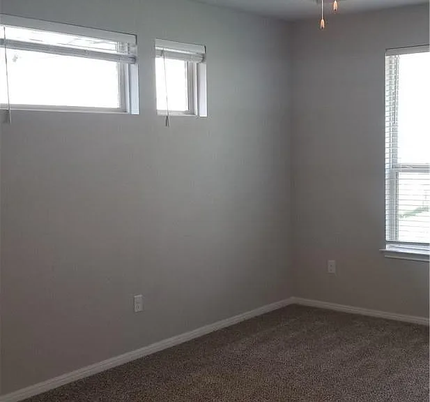 908 Kingston Pl — Photo 9