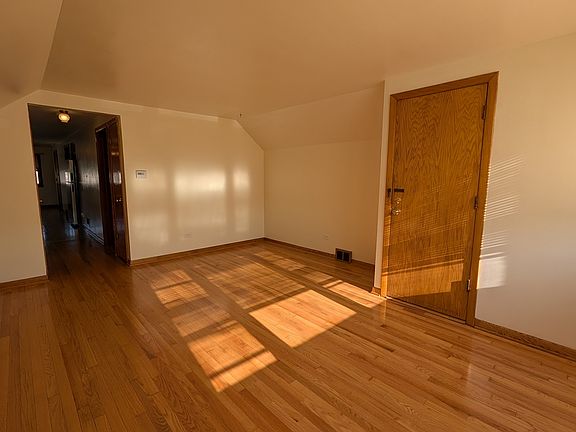 4th image of 4346 S Karlov Ave Unit 2